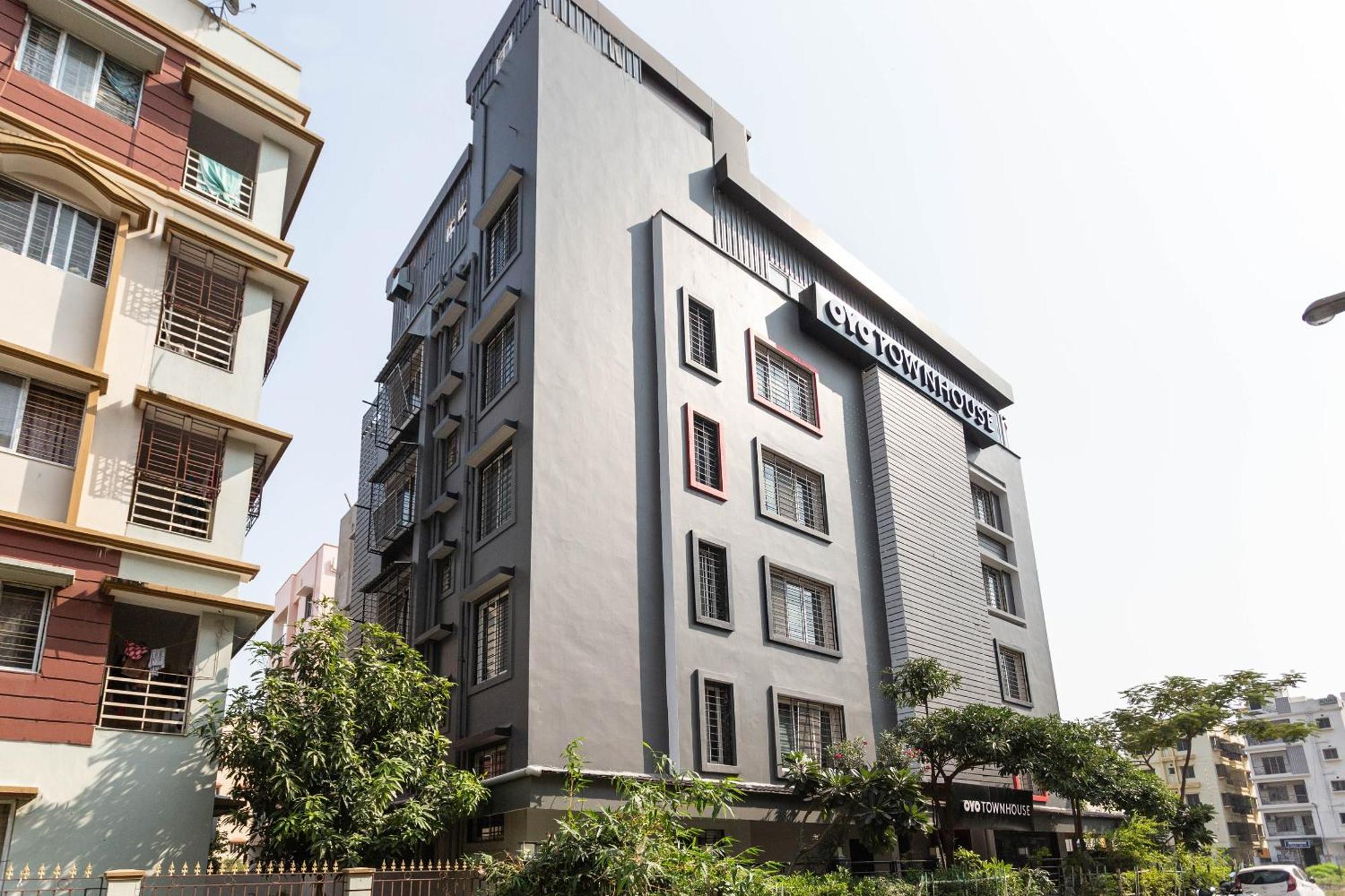 Super Townhouse Habitat New Town Rooms & Party Spaces Calcutta Buitenkant foto